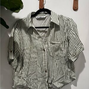 Zara linen blend button up top - medium